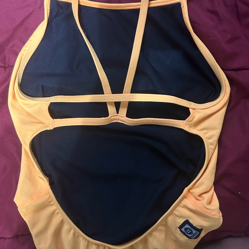 Size 28 Yellow Perry Jolyn